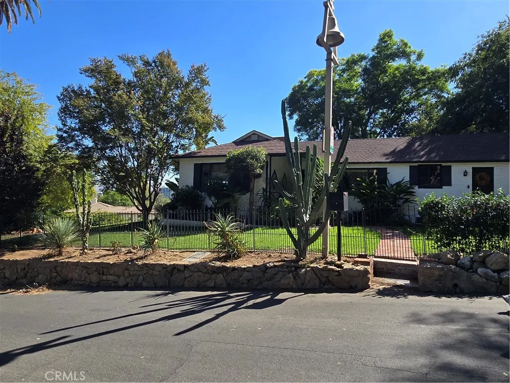 4600 9th, Riverside, California 92501 home-pic-0